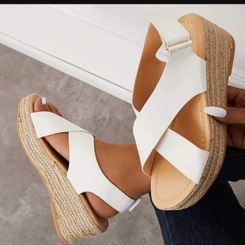 Lily White Criss Cross Espadrille Sandals sz 7 NEW # box 720